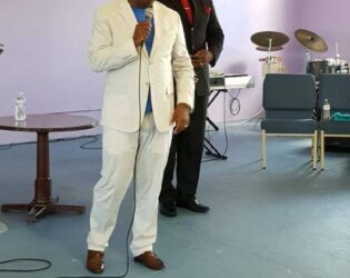 Musical Performace By Carlton Bishp
